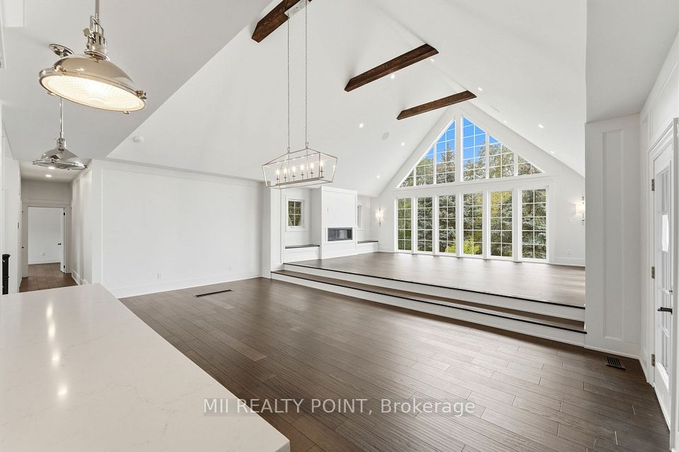 881 Danforth Place, Burlington, ON L7T 1S1 6