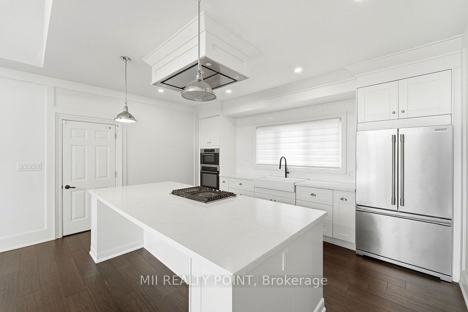 881 Danforth Place, Burlington, ON L7T 1S1 10