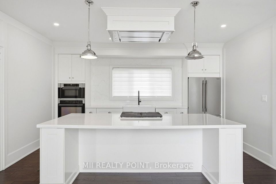 881 Danforth Place, Burlington, ON L7T 1S1 11