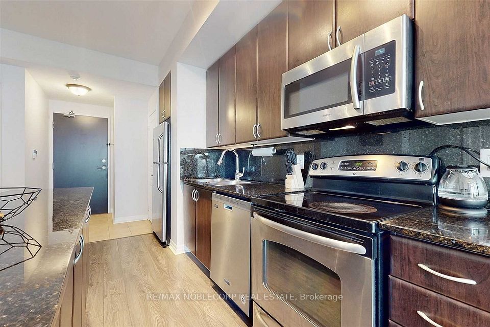 225 Webb Drive 1504, Mississauga, ON L5B 3Y5 9