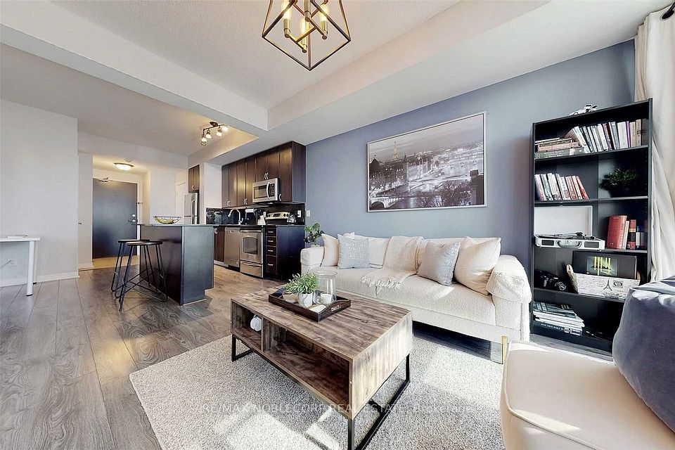 225 Webb Drive 1504, Mississauga, ON L5B 3Y5 4