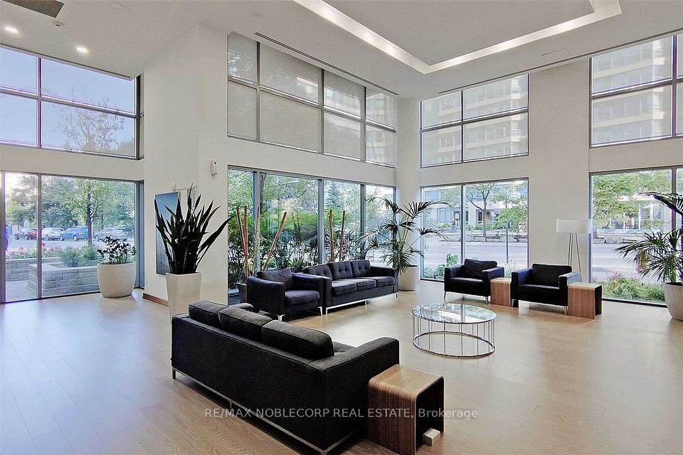 225 Webb Drive 1504, Mississauga, ON L5B 3Y5 3