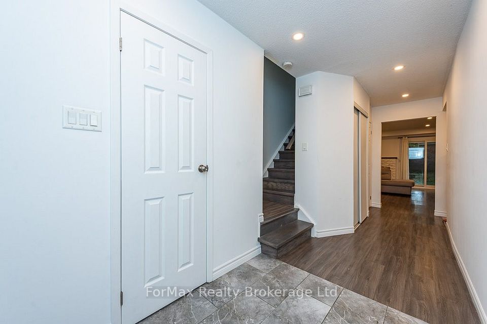 90 Greenwich Circle, Brampton, ON L6S 2E9 9