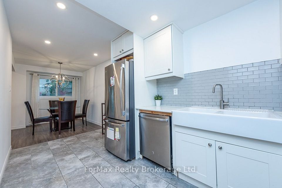 90 Greenwich Circle, Brampton, ON L6S 2E9 22