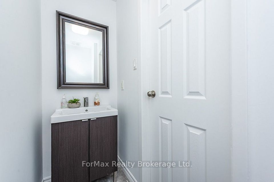 90 Greenwich Circle, Brampton, ON L6S 2E9 11