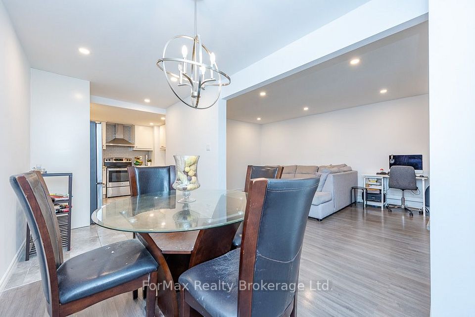 90 Greenwich Circle, Brampton, ON L6S 2E9 19