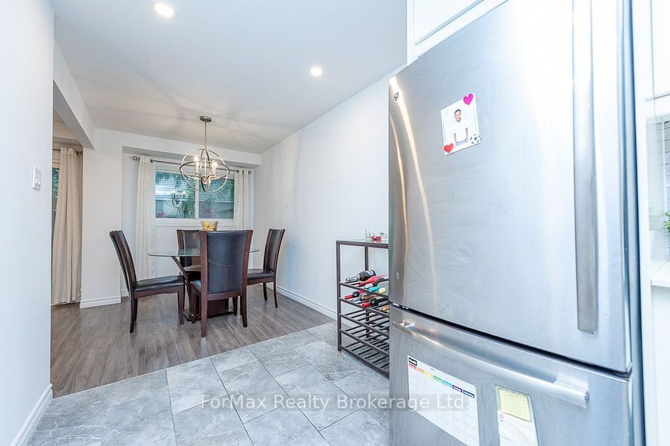 90 Greenwich Circle, Brampton, ON L6S 2E9 23