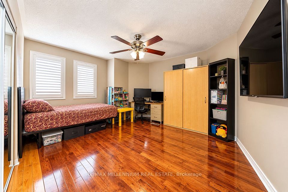 3 Cogswell Crescent, Brampton, ON L6P 1A4 21