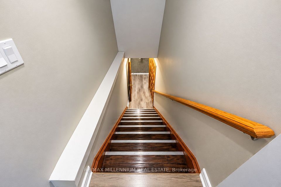 3 Cogswell Crescent, Brampton, ON L6P 1A4 24