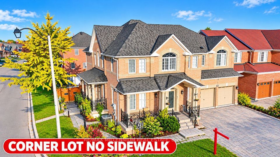 3 Cogswell Crescent, Brampton, ON L6P 1A4 2