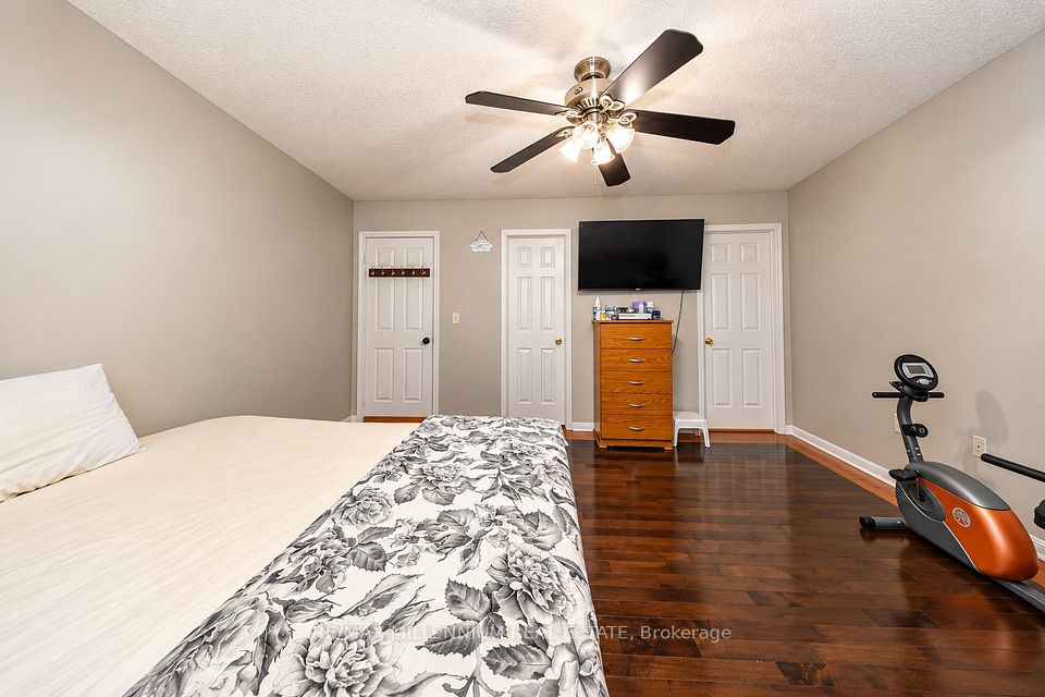 3 Cogswell Crescent, Brampton, ON L6P 1A4 22