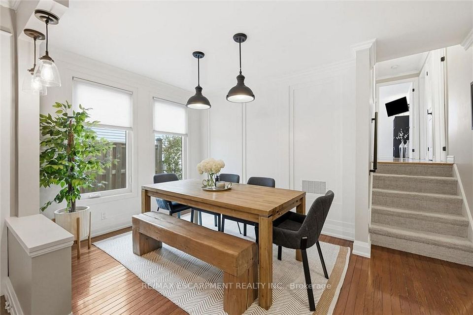2355 Crescent Middlesmoor Crescent, Burlington, ON L7P 3X4 8