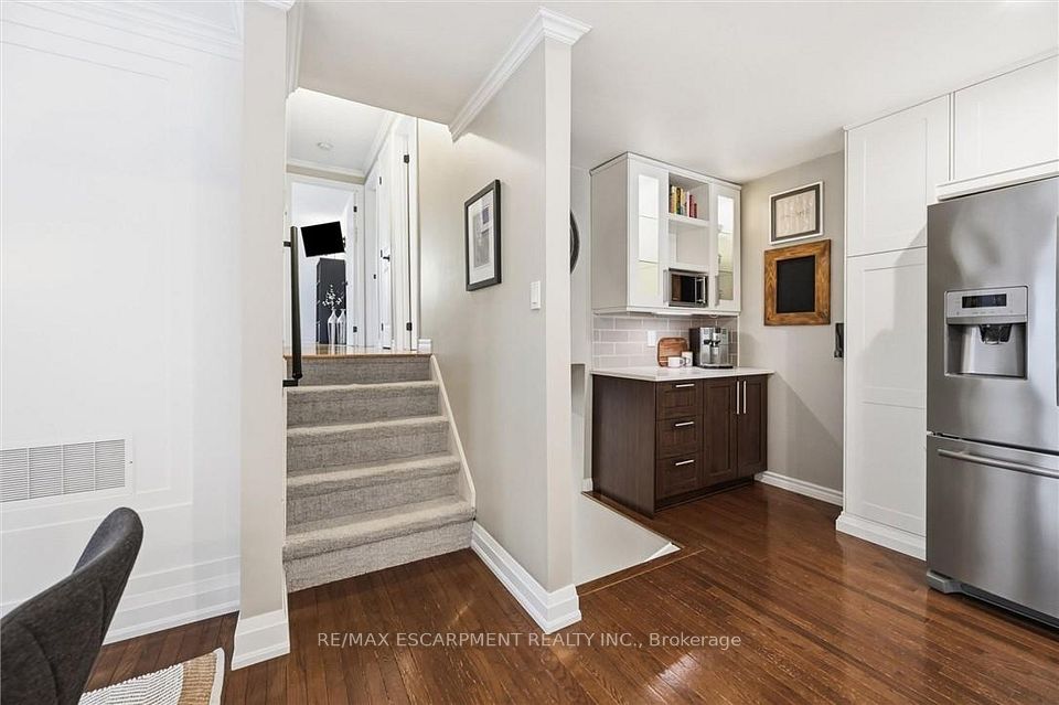 2355 Crescent Middlesmoor Crescent, Burlington, ON L7P 3X4 16