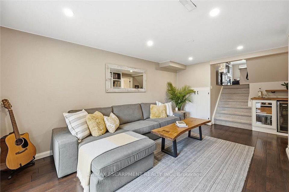 2355 Crescent Middlesmoor Crescent, Burlington, ON L7P 3X4 24