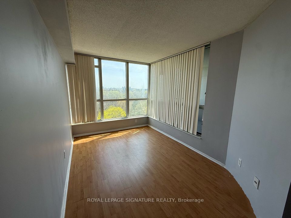 3 Rowntree Road 407, Toronto, ON M9V 5G8 12