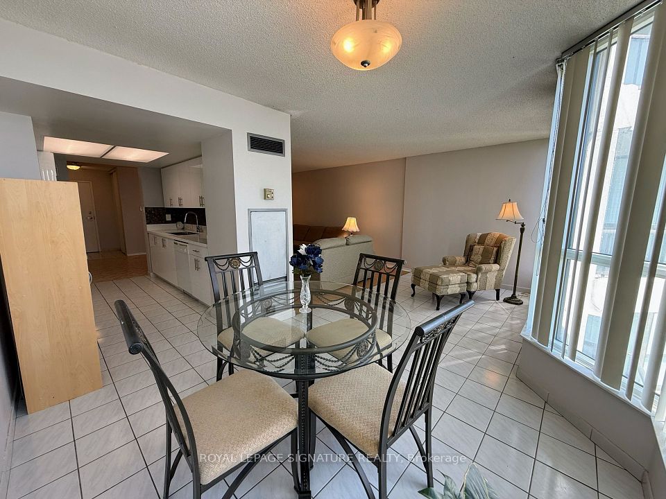 3 Rowntree Road 407, Toronto, ON M9V 5G8 6