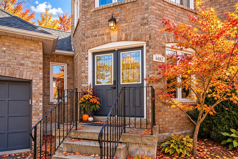 6482 Tenth Line W, Mississauga, ON L5N 5T7 3