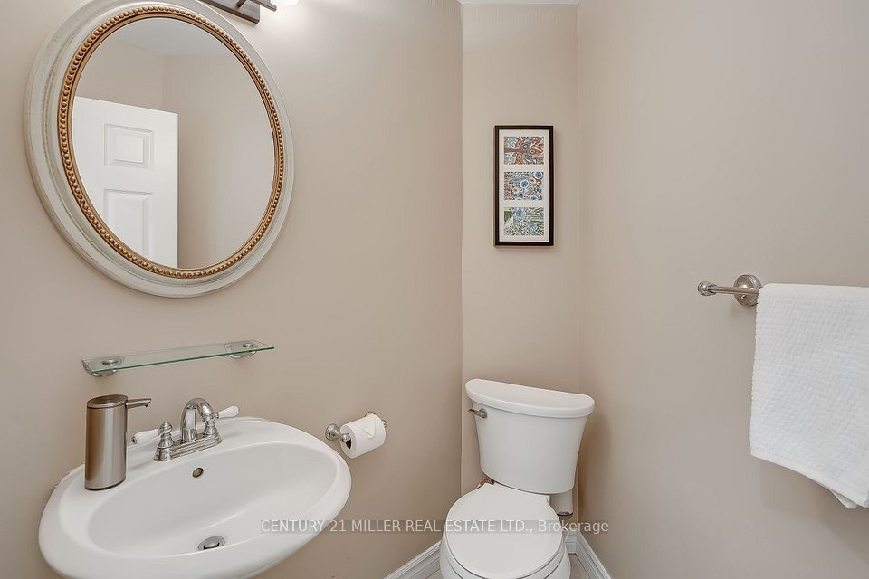 6482 Tenth Line W, Mississauga, ON L5N 5T7 18