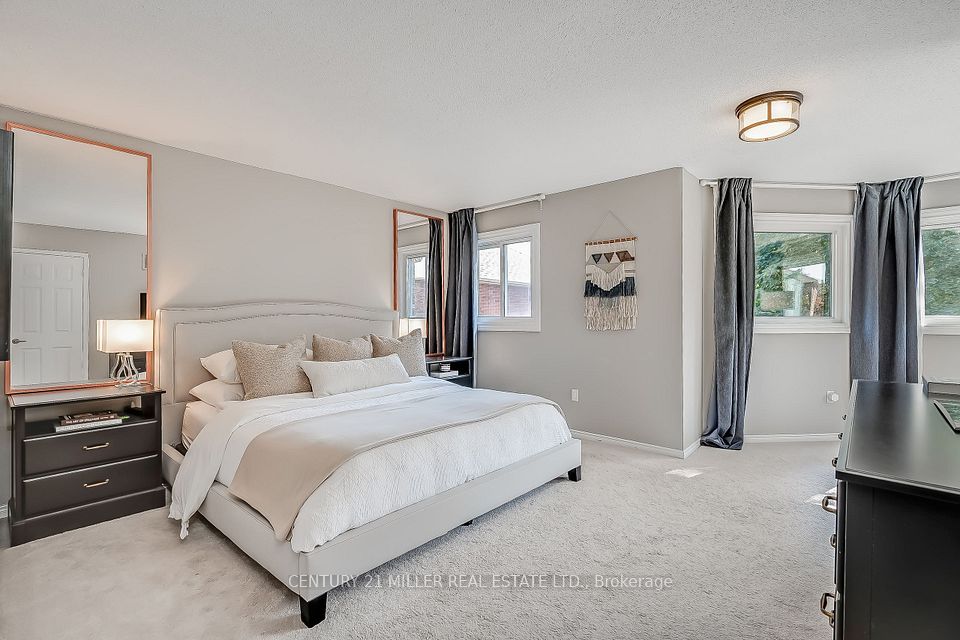 6482 Tenth Line W, Mississauga, ON L5N 5T7 19