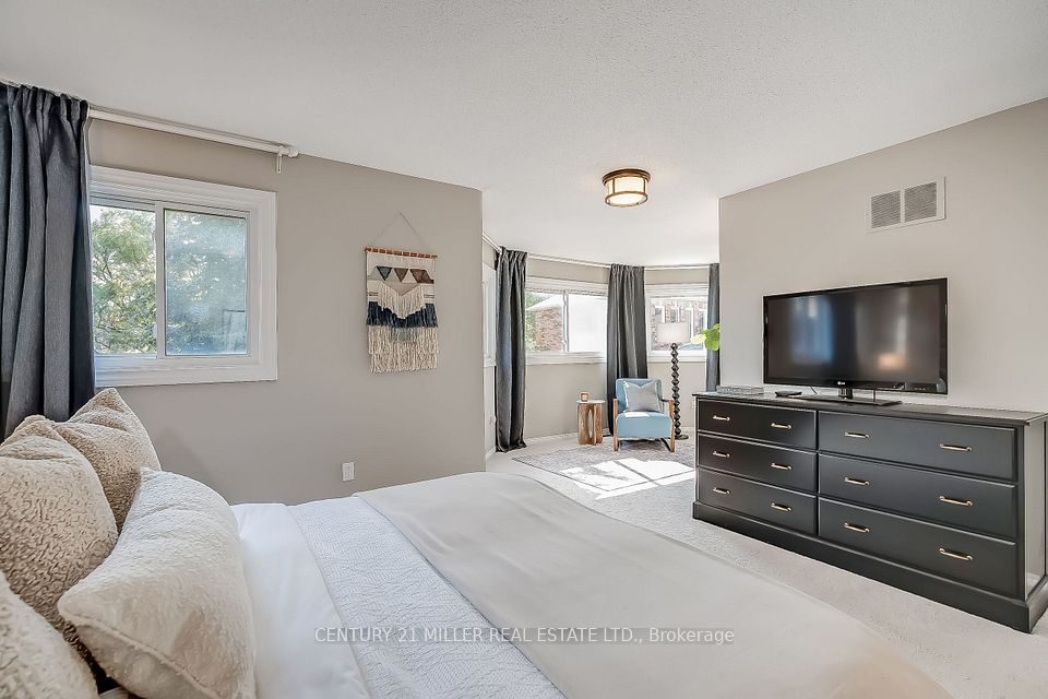 6482 Tenth Line W, Mississauga, ON L5N 5T7 20
