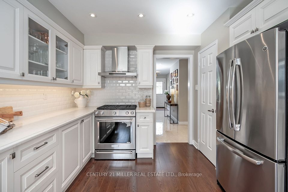 6482 Tenth Line W, Mississauga, ON L5N 5T7 10