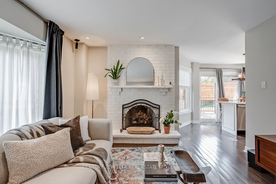 6482 Tenth Line W, Mississauga, ON L5N 5T7 14