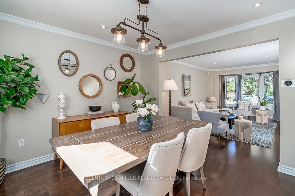 6482 Tenth Line W, Mississauga, ON L5N 5T7 9