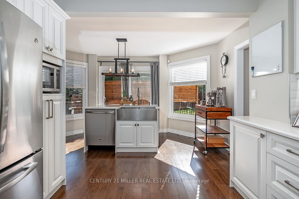 6482 Tenth Line W, Mississauga, ON L5N 5T7 11