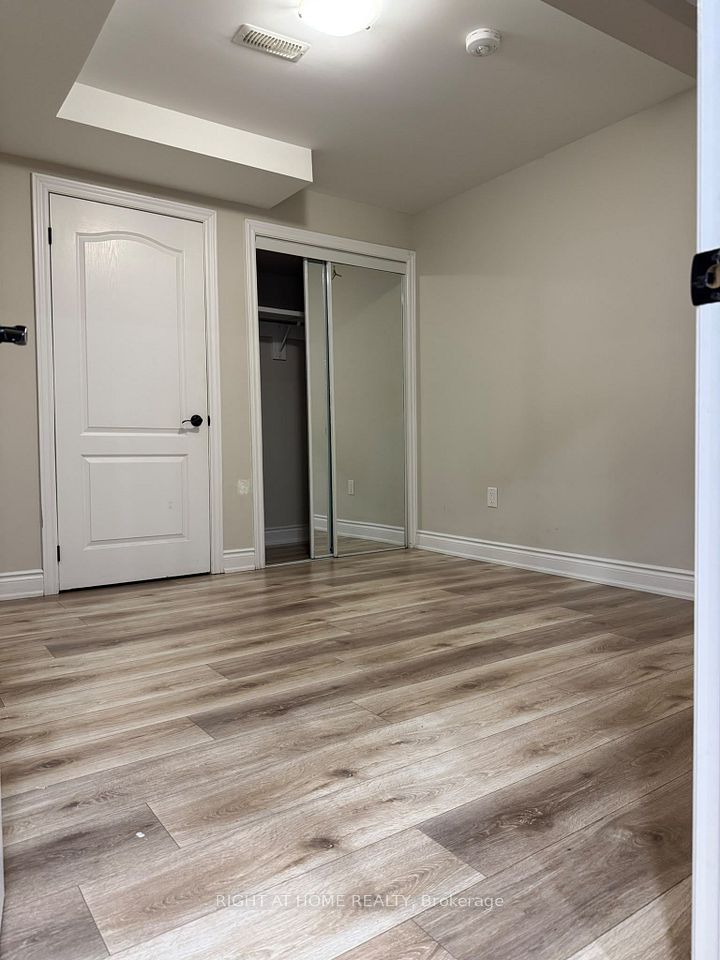 44 Elysian Fields Circle Basement, Brampton, ON L6Y 6E9 9
