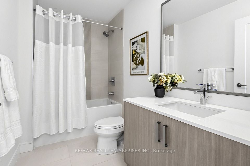 1575 Lakeshore Road W 404, Mississauga, ON L5J 0B1 15