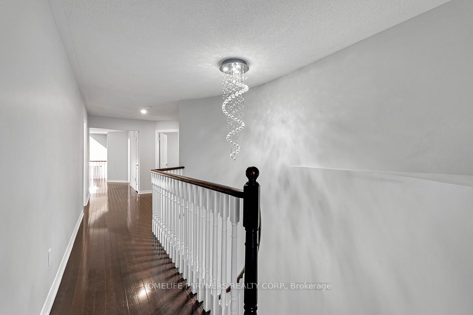15 Oakhaven Road, Brampton, ON L6P 2Y3 15
