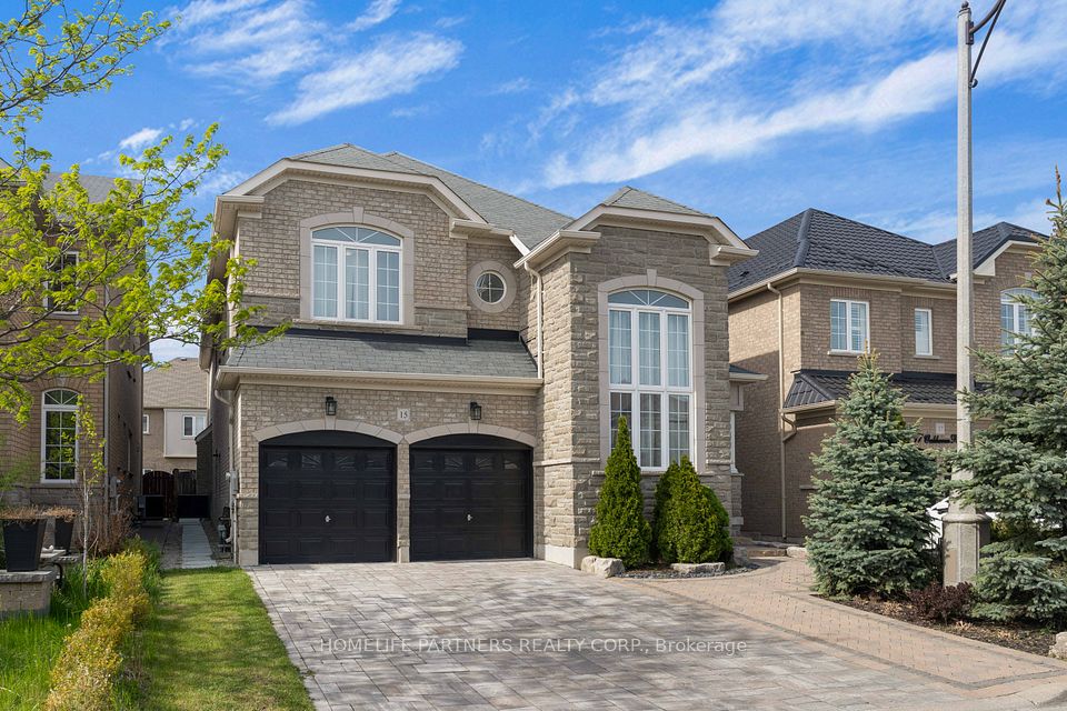 15 Oakhaven Road, Brampton, ON L6P 2Y3 4