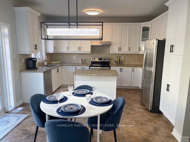 15 Oakhaven Road, Brampton, ON L6P 2Y3 13