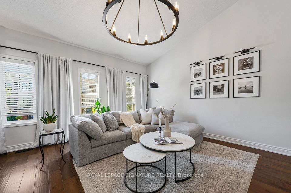 3195 Munson Crescent, Burlington, ON L7M 0B9 12