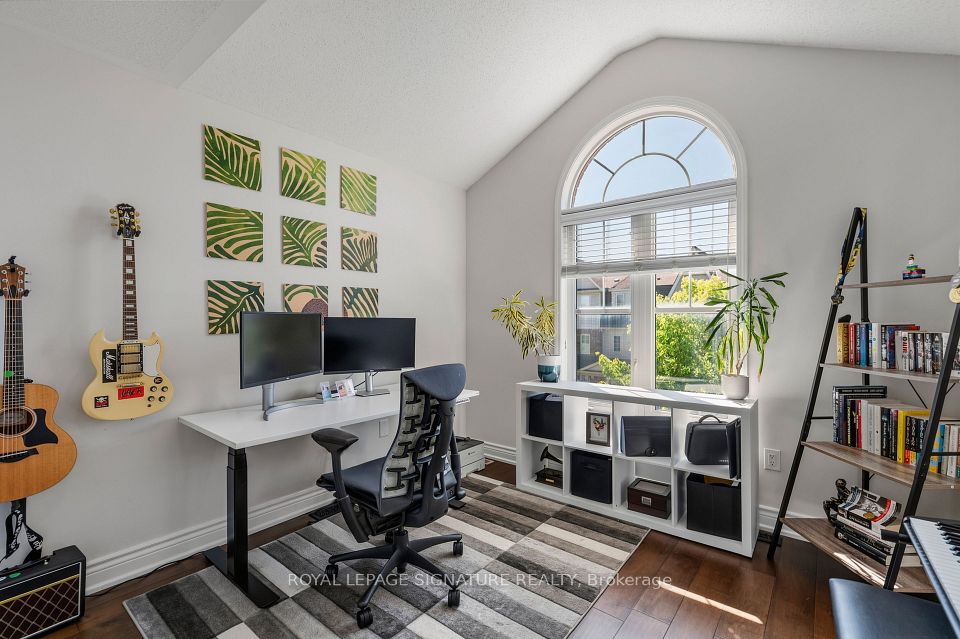 3195 Munson Crescent, Burlington, ON L7M 0B9 23