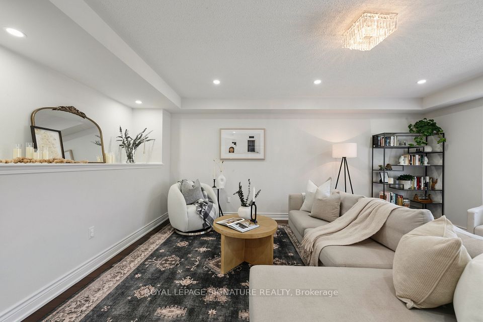 3195 Munson Crescent, Burlington, ON L7M 0B9 9