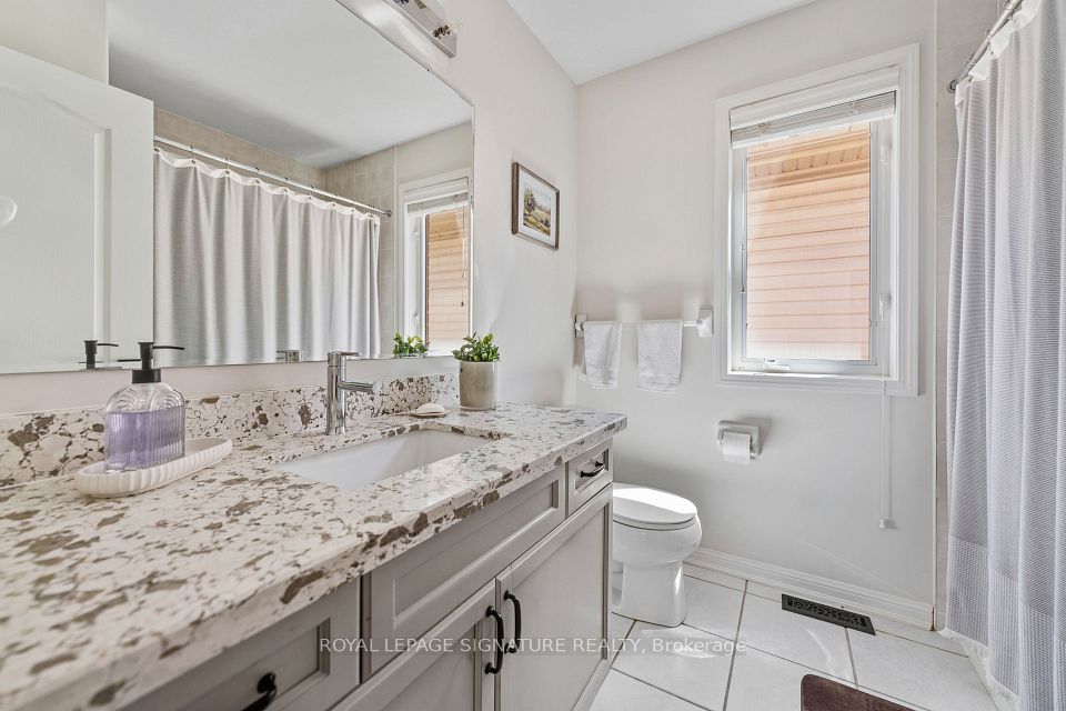 3195 Munson Crescent, Burlington, ON L7M 0B9 25