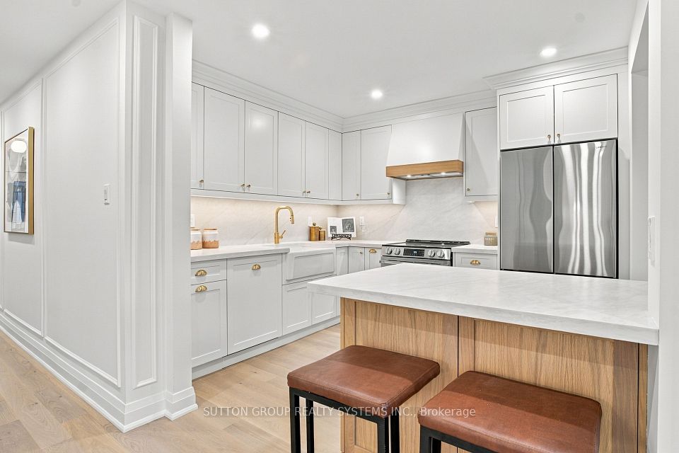 1951 Rathburn Road E 26, Mississauga, ON L4W 2N9 9