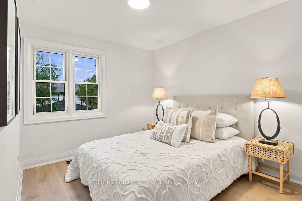 1951 Rathburn Road E 26, Mississauga, ON L4W 2N9 24