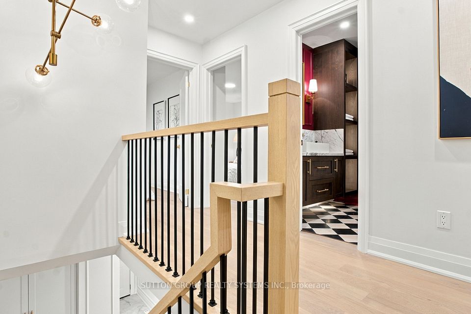 1951 Rathburn Road E 26, Mississauga, ON L4W 2N9 16