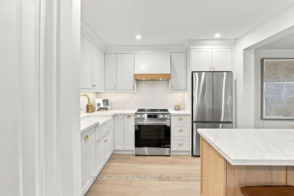1951 Rathburn Road E 26, Mississauga, ON L4W 2N9 6