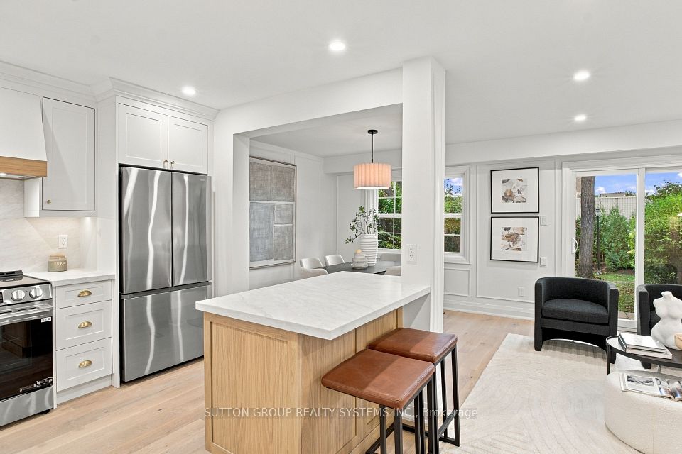1951 Rathburn Road E 26, Mississauga, ON L4W 2N9 7