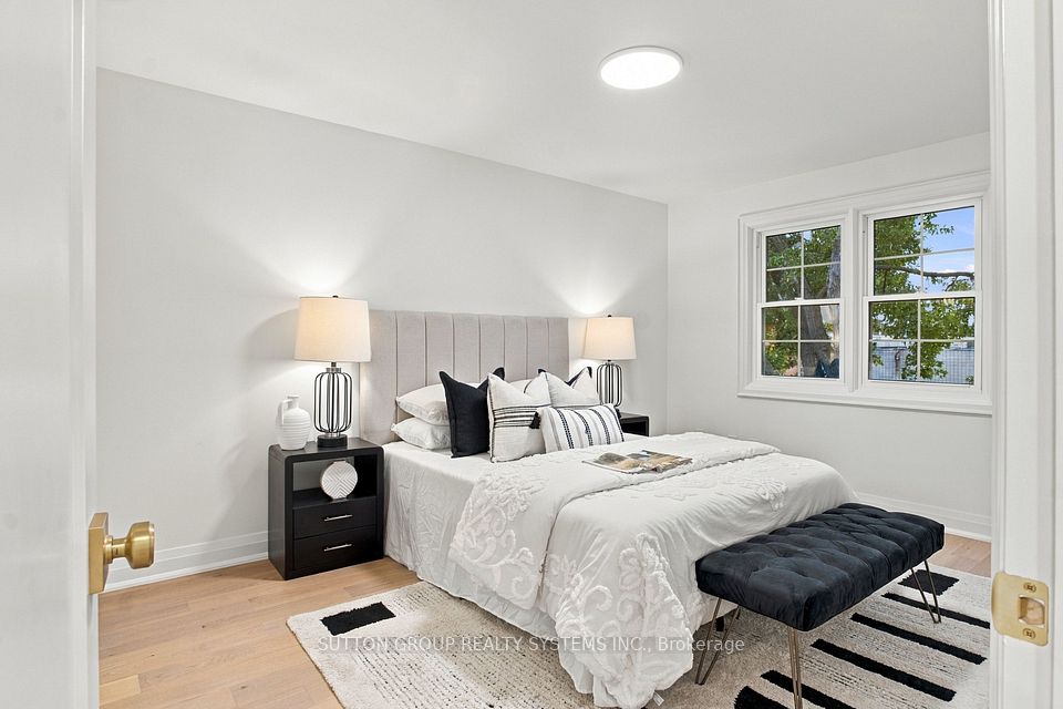 1951 Rathburn Road E 26, Mississauga, ON L4W 2N9 20