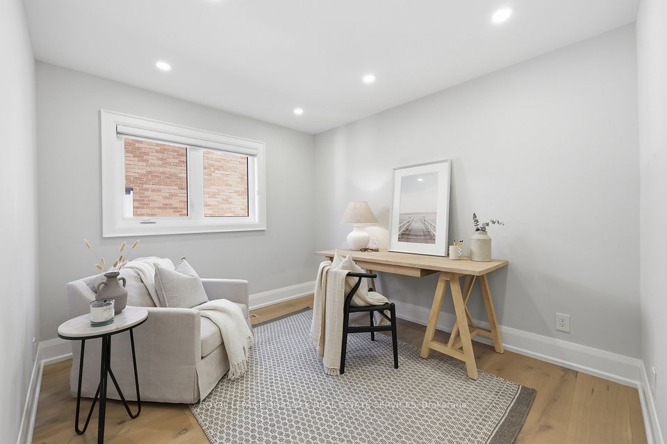 2029 Kempton Park Drive, Mississauga, ON L5M 2Z4 21