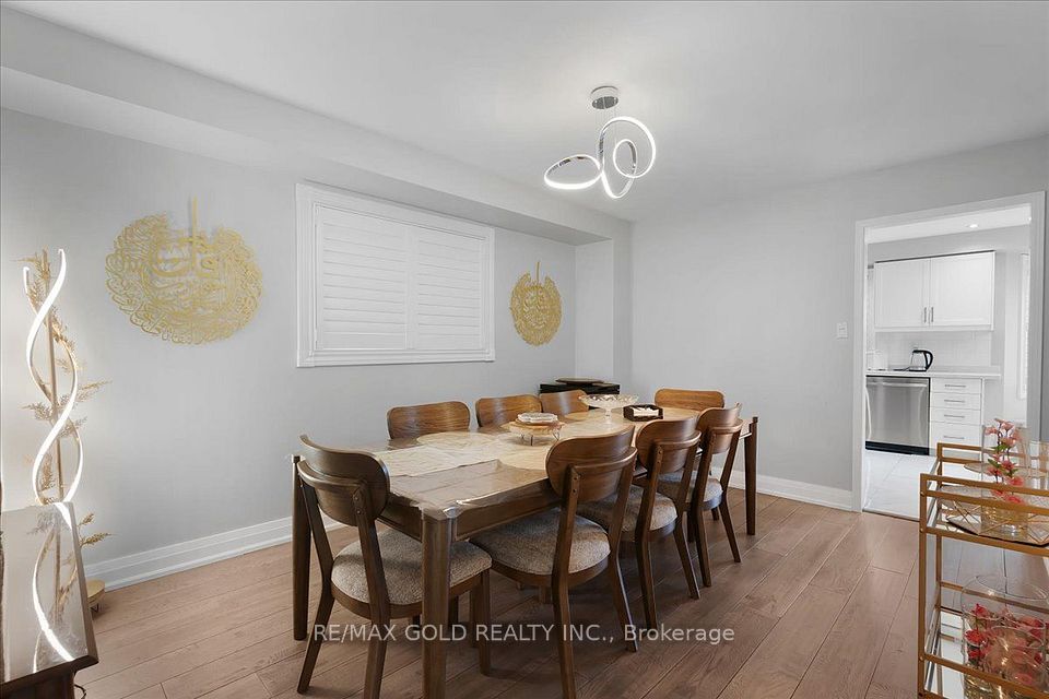 1484 Rose Haven Road, Mississauga, ON L5V 1G8 11
