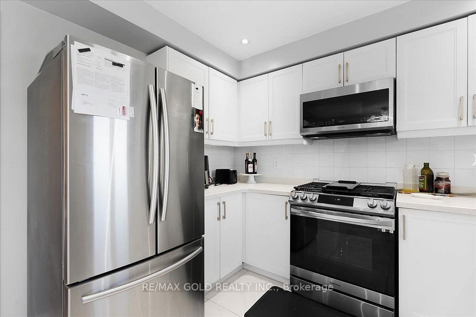 1484 Rose Haven Road, Mississauga, ON L5V 1G8 13