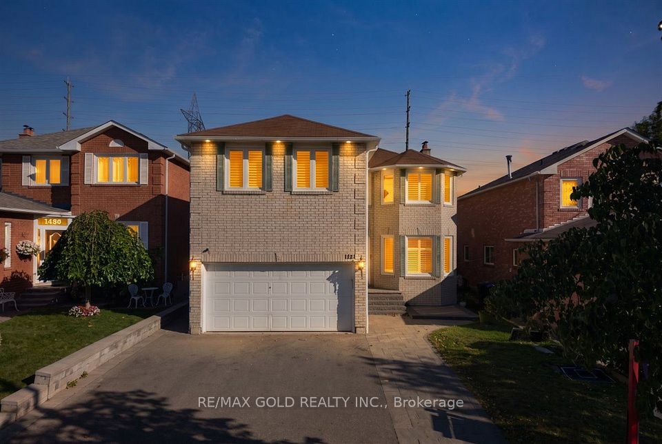 Detached at 1484 Rose Haven Road, Mississauga, ON L5V 1G8