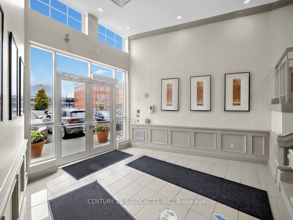 5045 Orbitor Drive 7/400B, Mississauga, ON L4W 4Y8 4