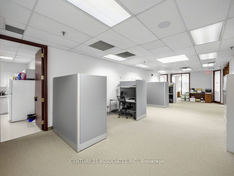 5045 Orbitor Drive 7/400B, Mississauga, ON L4W 4Y8 11