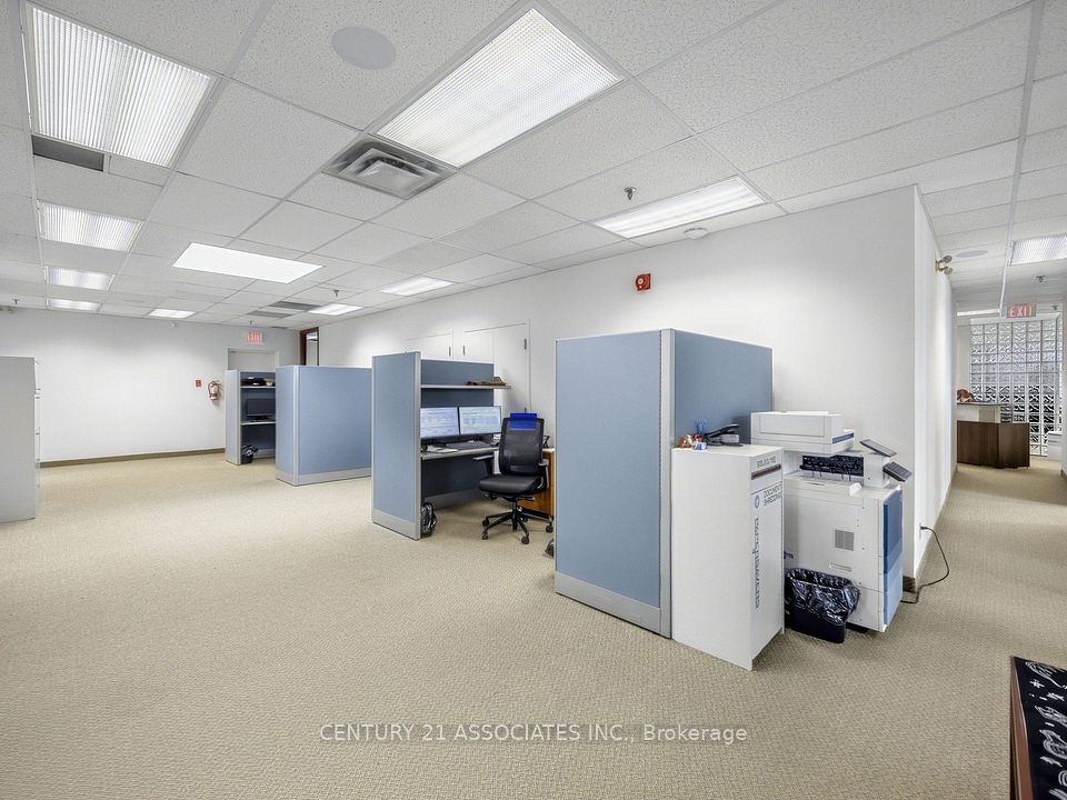 5045 Orbitor Drive 7/400B, Mississauga, ON L4W 4Y8 12